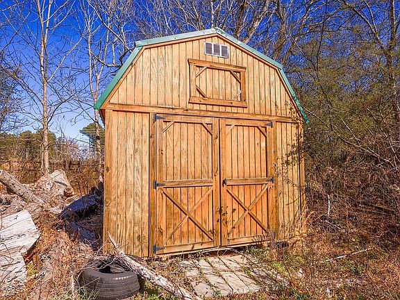 4th image of 2436 Mount Vernon Rd