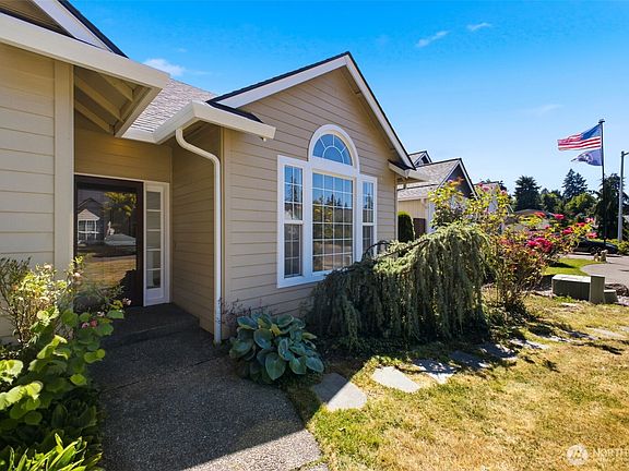 2nd image of 4511 NE 104th Way
