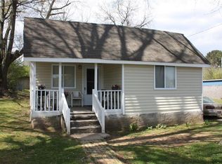 104 Powell St, Calhoun, GA 30701