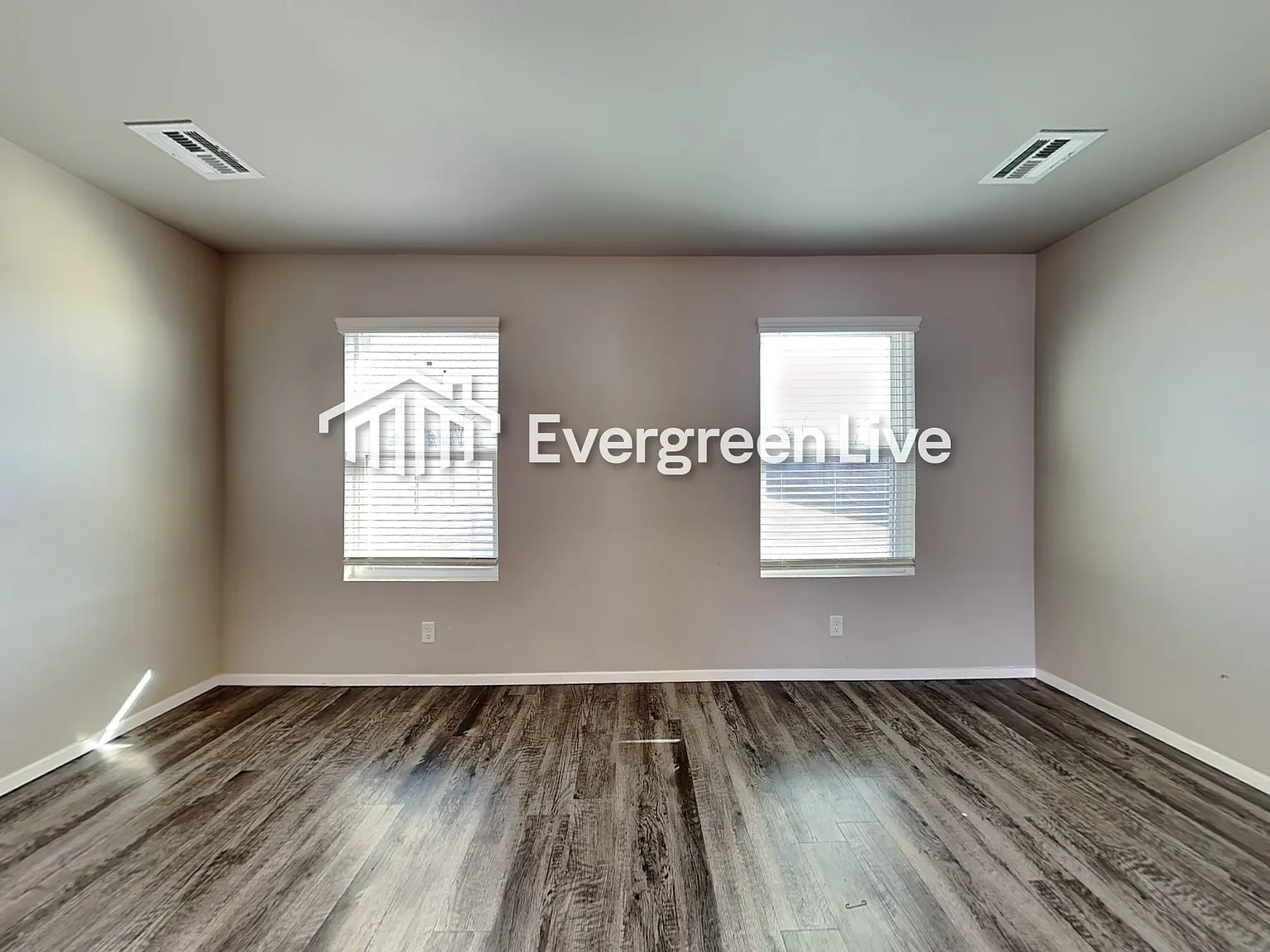 3 bed, 2.0 bath, 1366 sqft, $1,695 — Photo 4