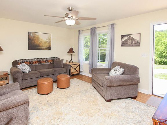 5th image of 233 Gallimore Ln NE