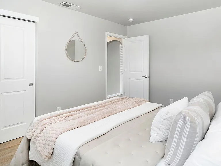 Sloan's Lake: 2-Bedroom 1 Bath With High-End Finishes — Photo 21