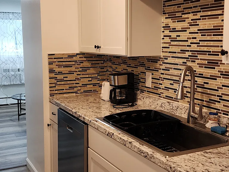 38 Hill Ave #6 — Photo 21