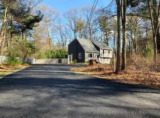 215 Princess Kate Cir, Taunton, MA 02780