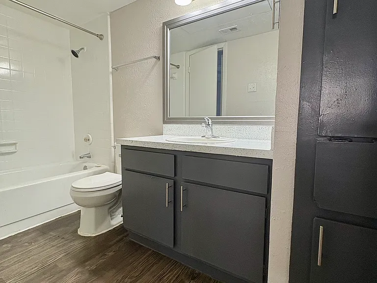 Pleasant Creek Apartments — Photo 48