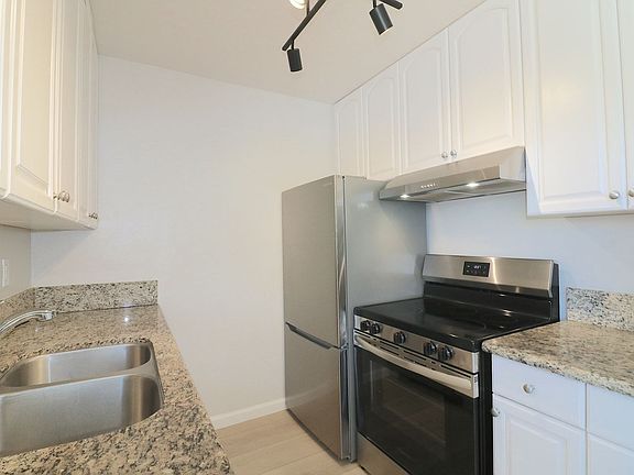 3rd image of 5310 Clairemont Mesa Blvd APT 11