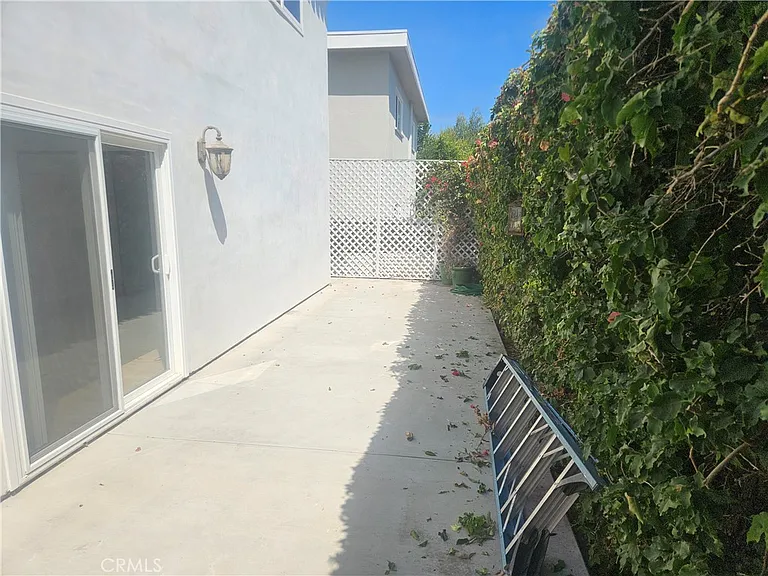 2426 Silverstrand Ave — Photo 9