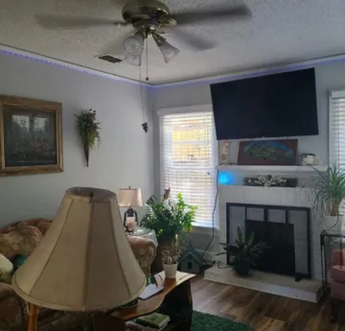 2 bed, 1.5 bath, 924 sqft, $1,200 — Photo 3