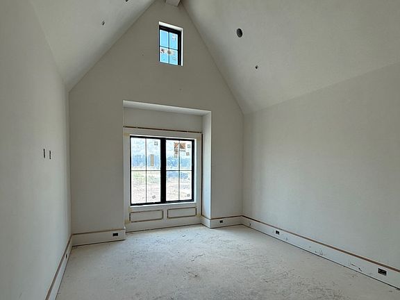 5th image of 900 Healey Dr