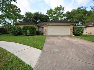 3046 Sherborne St, Pearland, TX 77584