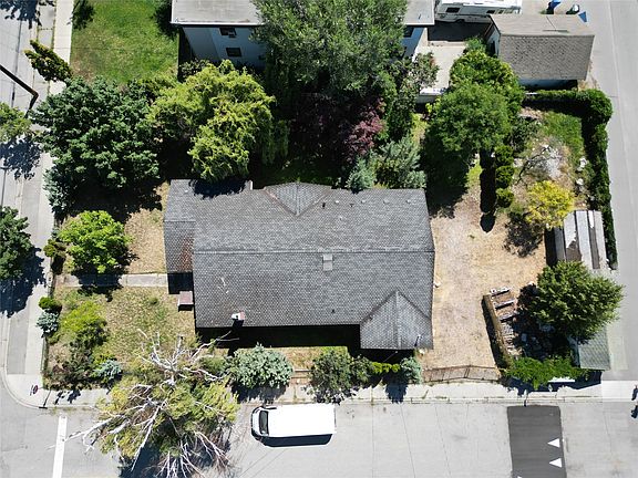 3rd image of 601 Winnipeg St