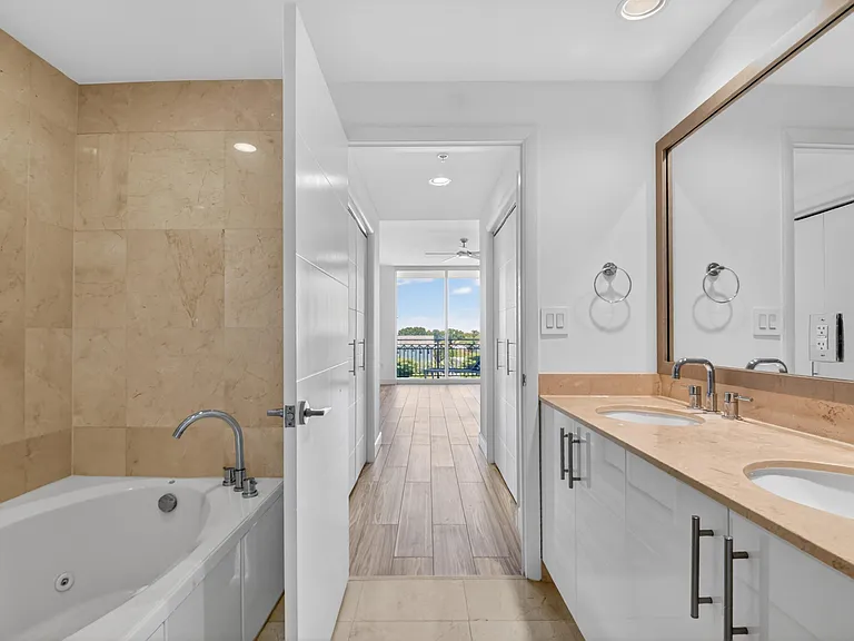 550 Okeechobee Blvd #423 — Photo 33