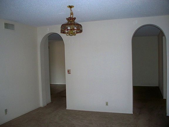 5th image of 9844 W Behrend Dr
