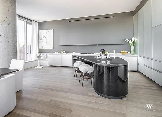 Sold by Warburg | media 23
