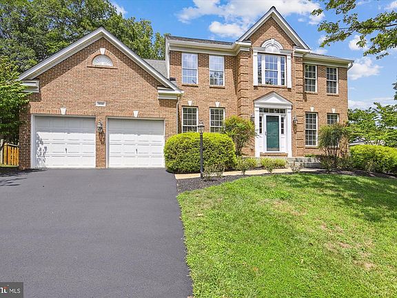 2nd image of 806 Tina Dr SE