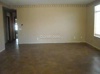 3rd image of 1109 Moorpoint Dr