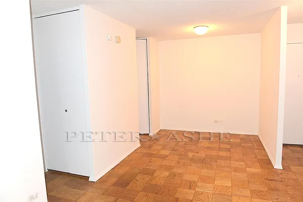 Rented by Peter Ashe | media 29