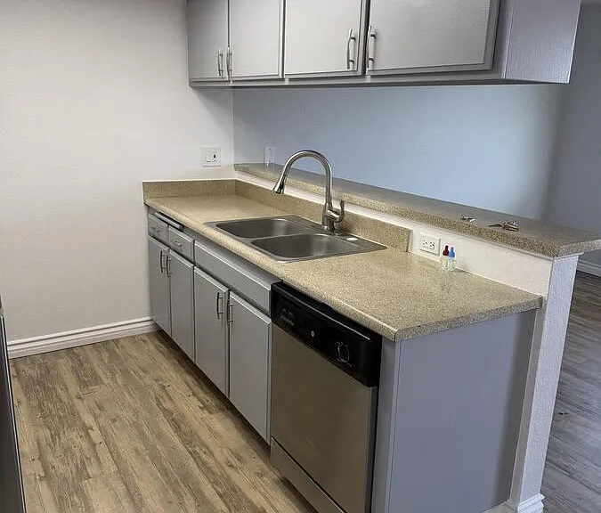 13610 Cordary Ave #19 — Photo 11
