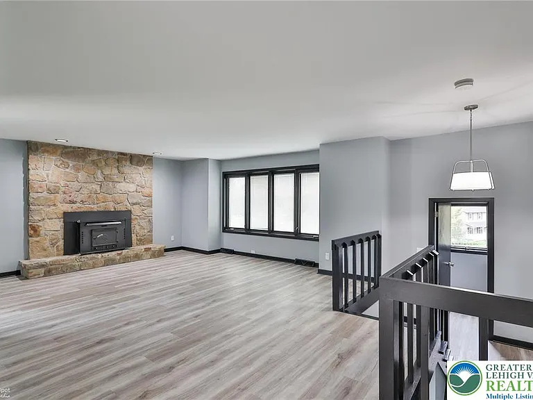 4410 Circle Dr — Photo 40
