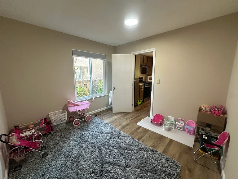 1465 Madrone Way — Photo 7