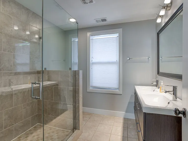 2103 Wrocklage Ave — Photo 31