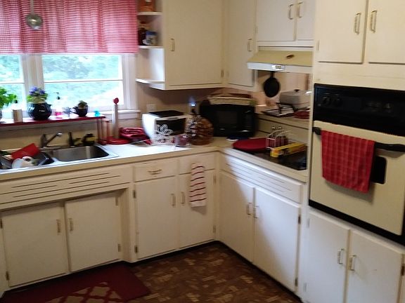 kitchen-cook top/wall oven