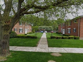 17570 Mack Ave APT 6, Grosse Pointe, MI 48230