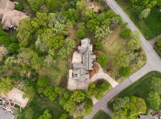 1 Red Forest Ln, North Oaks, MN 55127