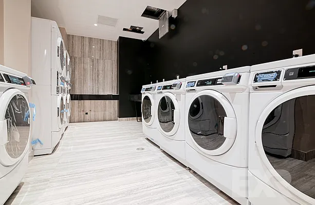 Rented by EXR | media 10