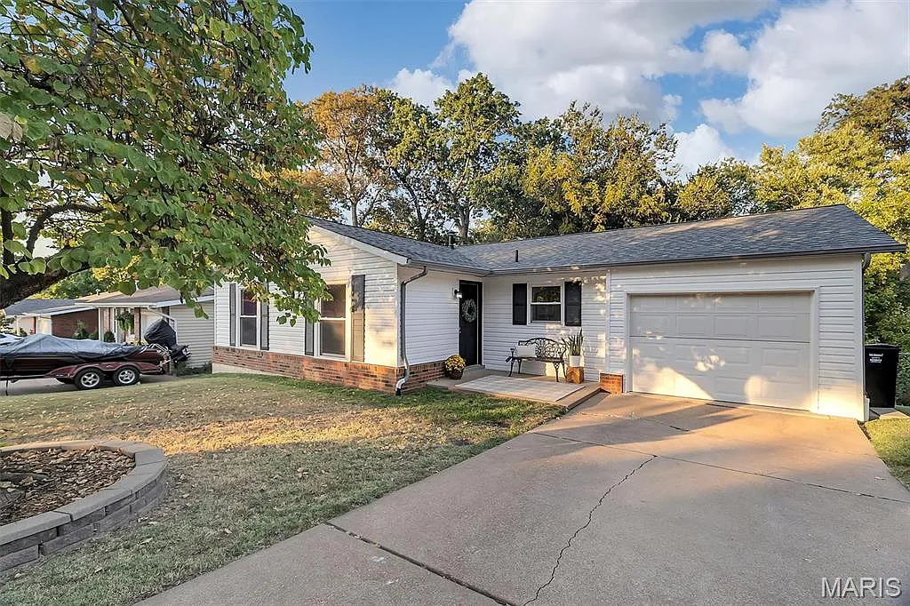 4172 Lisieux Ln photo 1