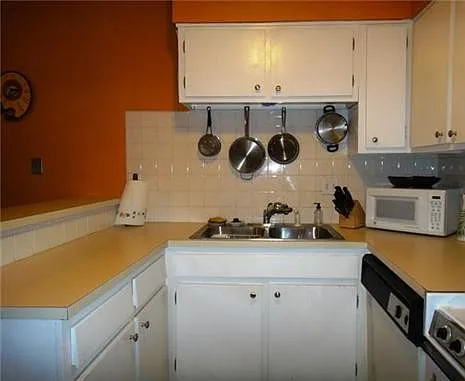 4333 Jarboe St #5 — Photo 5