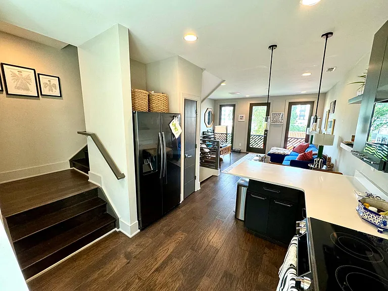 246 Domain Way — Photo 4