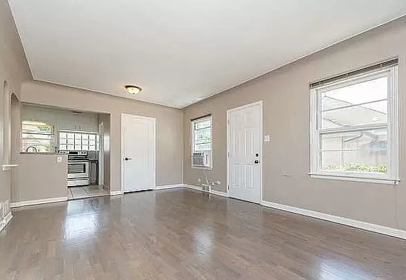 3906 S Logan St — Photo 4