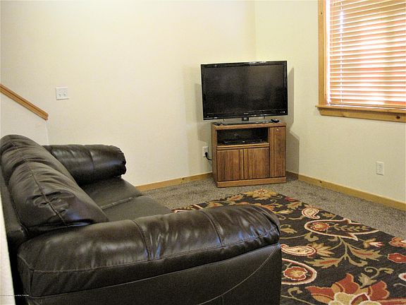 5th image of 263 Friesian Cres #6