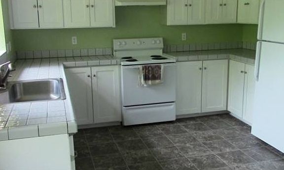 4th image of 15-2732 Alamihi St