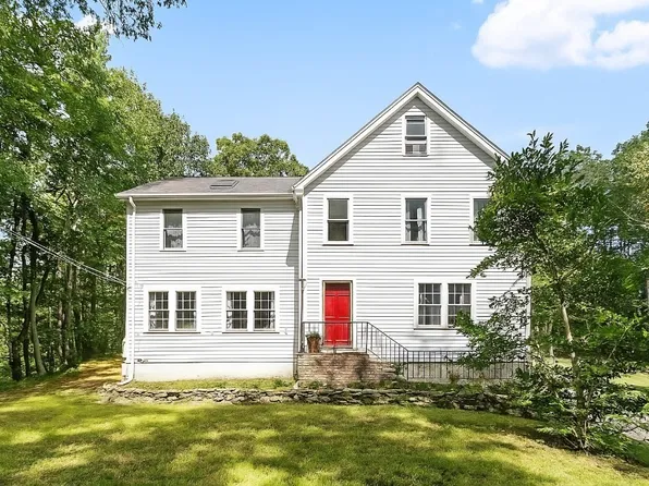 160 Rockland Rd, Carlisle, MA 01741