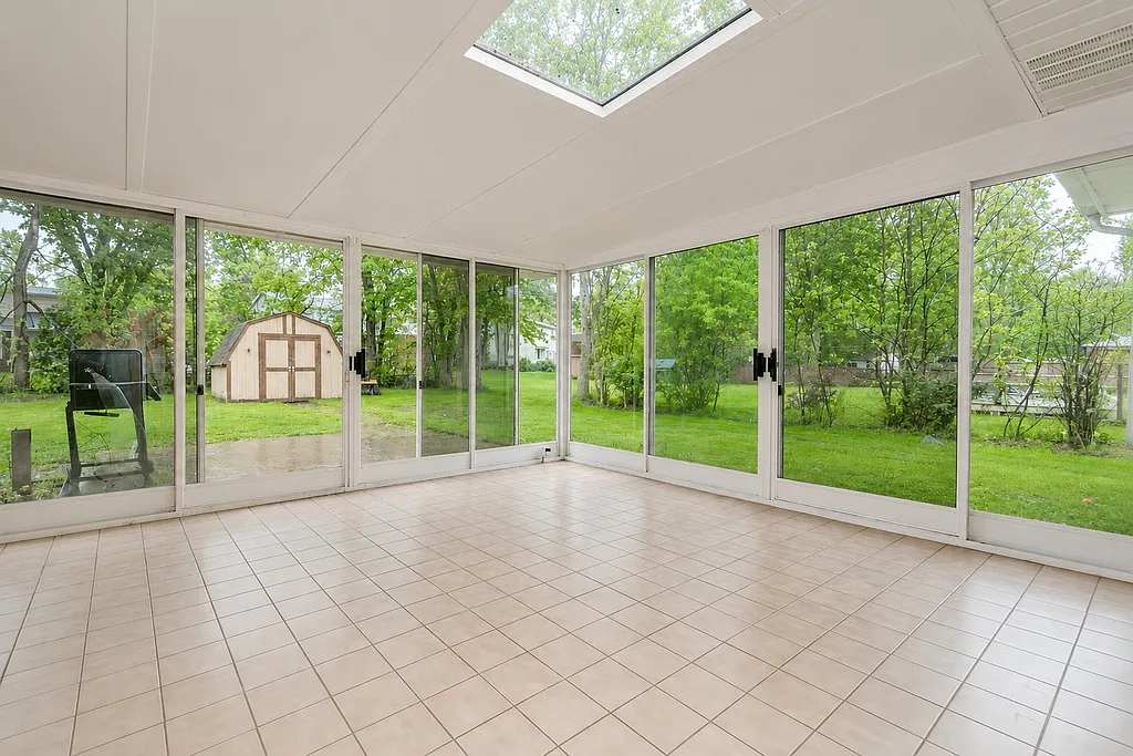 Building Photo - 8806 Norwood Dr