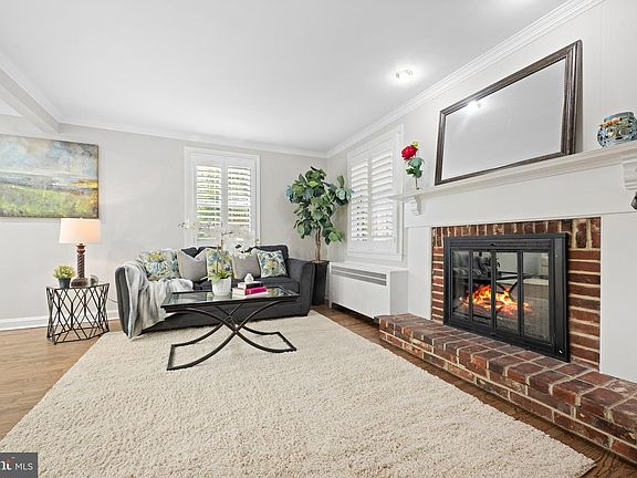 4th image of 229 Glen Ridge Rd