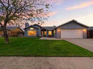 351 Barcelona Dr, Lemoore, CA 93245