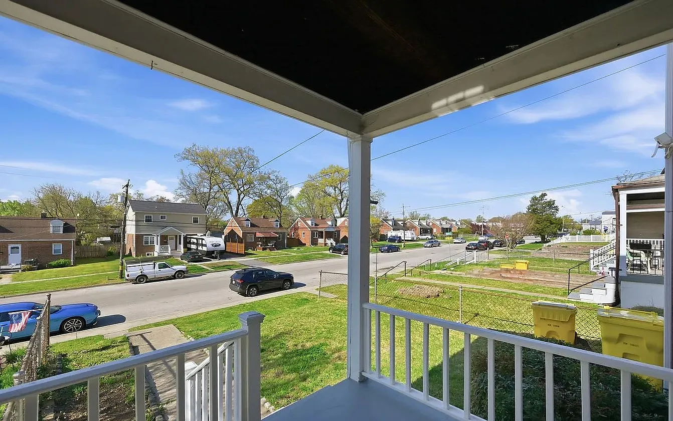 3 bed, 1408 sqft, $2,600 — Photo 3