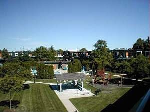 1st image of 3221 W Parkway Dr