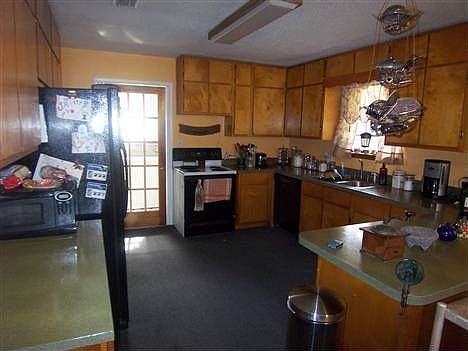 4th image of 15986 Salado Dr