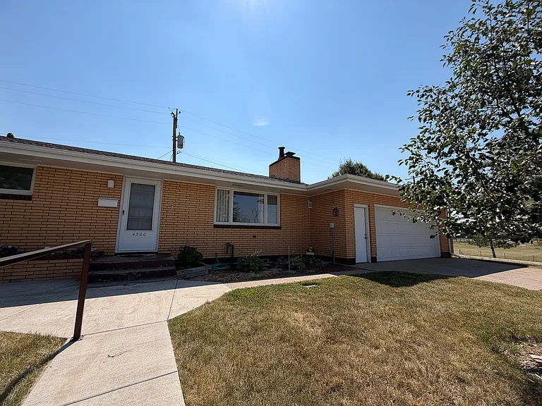 4200 Jefferson Ct #4200 — Photo 1