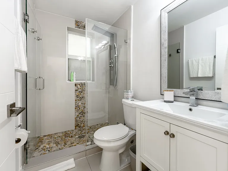 44 NW 10th Ave #2 — Photo 20