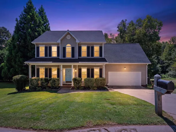 16 Bittercrest Ct, Simpsonville, SC 29680
