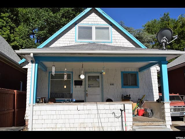 1st image of 831 S Green St