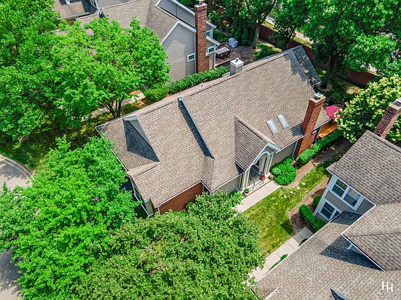 4th image of 1906 N Dunhill Ct