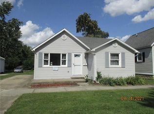 2504 Champaign Ave, Mattoon, IL 61938