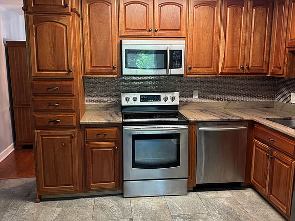 2nd image of 2040 World Parkway Blvd APT 8