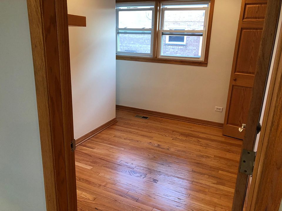 1st image of 8340 W Berwyn Ave APT 1